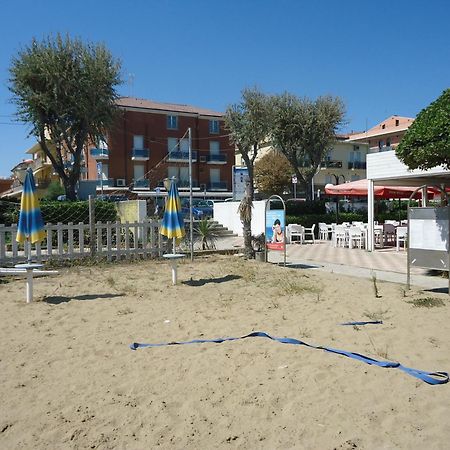 Hotel L&V Rimini Zewnętrze zdjęcie